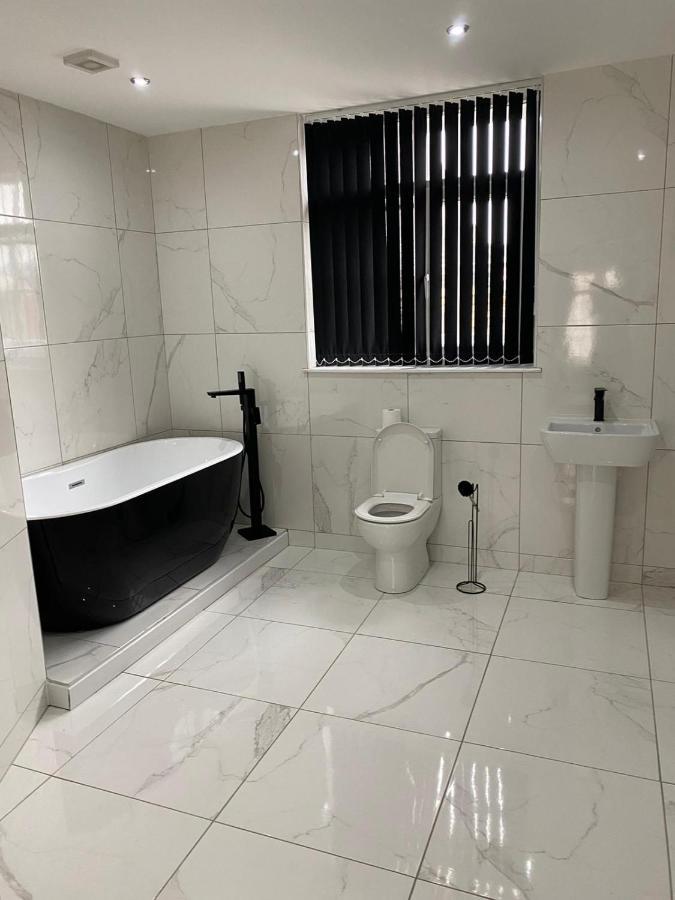 Brownlows Inn Liverpool Bagian luar foto